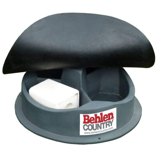 Behlen 3 Block Mineral Feeder Supply